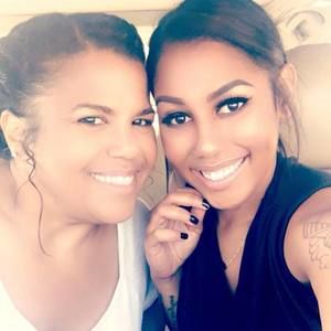 Meet your Posher, Shelia